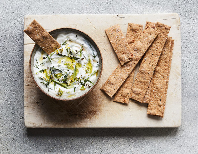 Tzatziki with flatbreads